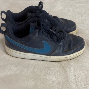 Nike Court Borough Low 2 Navy and White Athletic Shoes Kids Size 4.5Y